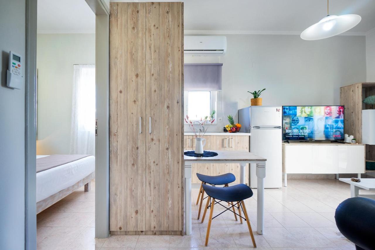 Casa Maria 300 Meters From The Sea Chrissi Akti Chania Exterior foto